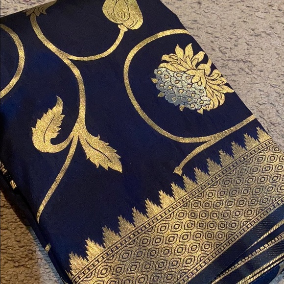 Party silk saree in blue - Picture 4 of 15